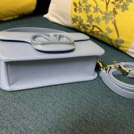 Picture of Valentino Handbags _SKUfw201298623fw